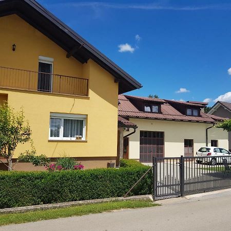 Apartman Diva Оточац Екстер'єр фото