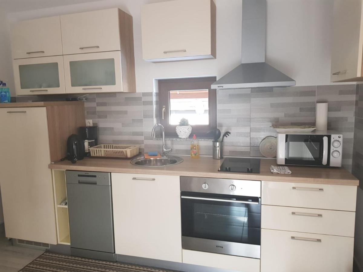 Apartman Diva Оточац Екстер'єр фото